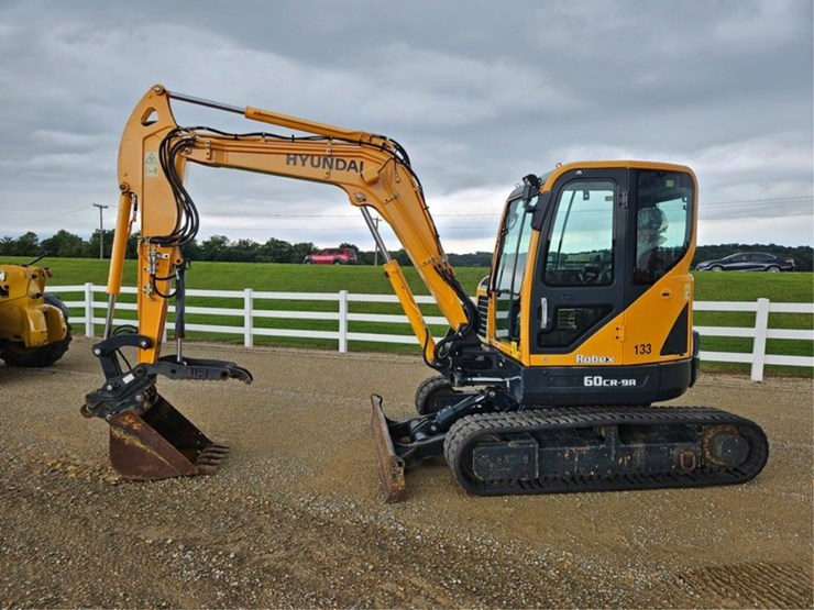 #382-•-2017-hyundia-rolex-60cr-9a-excavator-image-2