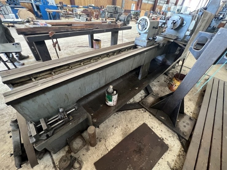 yang-iron-gear-head-engine-lathe-image-7