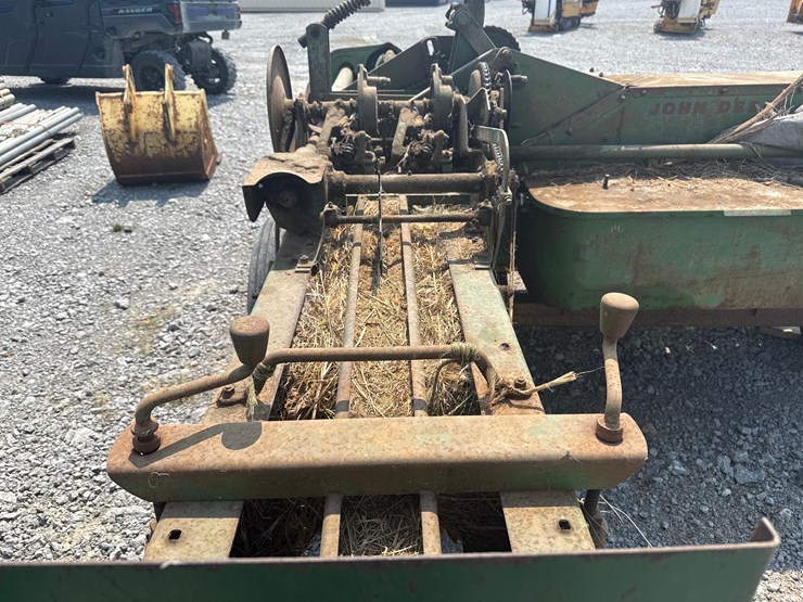 john-deere-24t-image-14