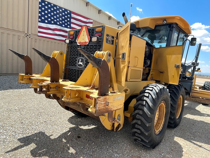 deere-672d-image-57