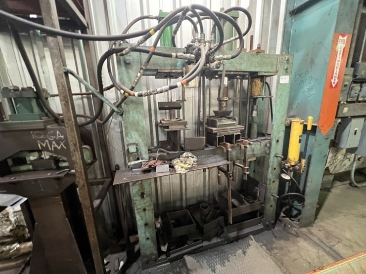 global-machinery-hydraulic-press-w/tank-image-12