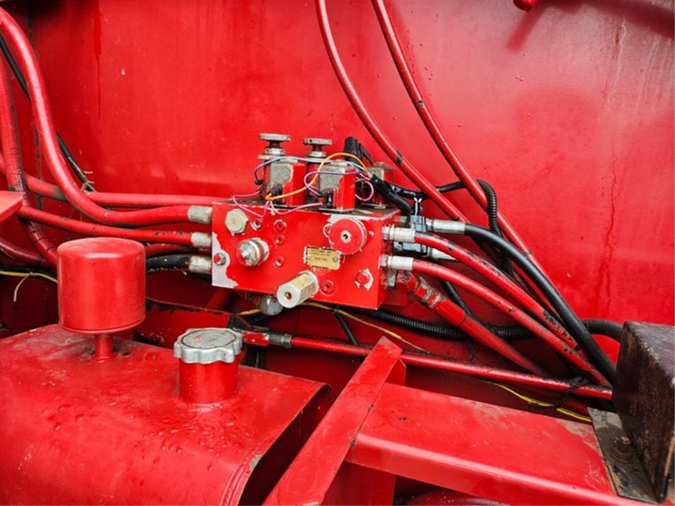 case-ih-8460-image-18
