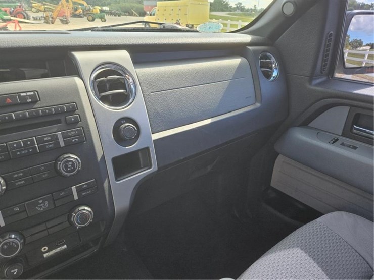 2012-ford-f150-xlt-image-40