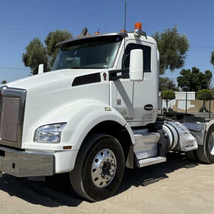 2015 KENWORTH T880