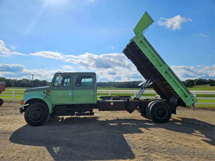 #385-•-1996-ih-4900-crew-cab-dump-truck-image-14