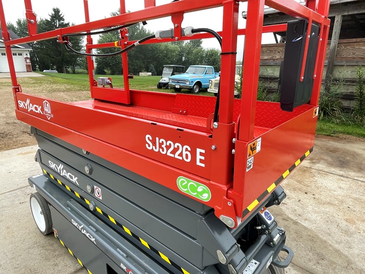 #124-•-2025-skyjack-sj3226e-scissors-lift-image-34