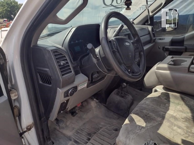 2018-ford-f550-image-11