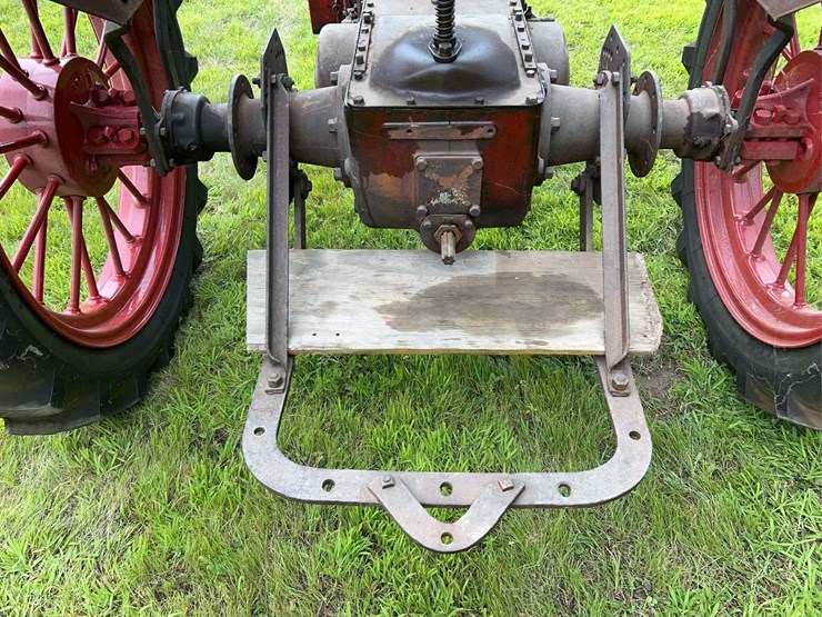 farmall-f12-image-39