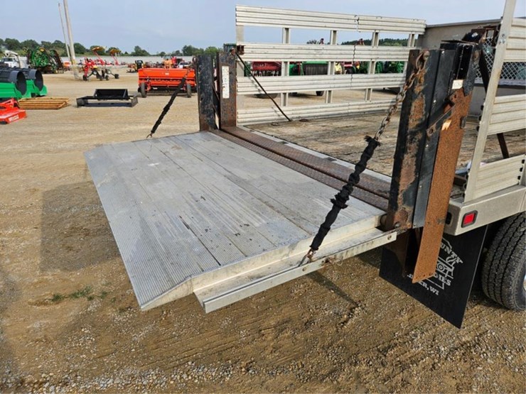 2011-ford-f350-image-16