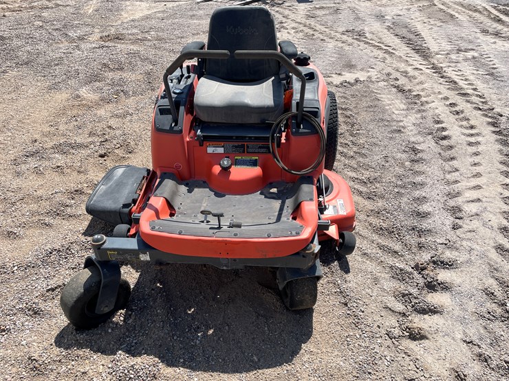 #2005-•-kubota-zero-turn-mower-image-2