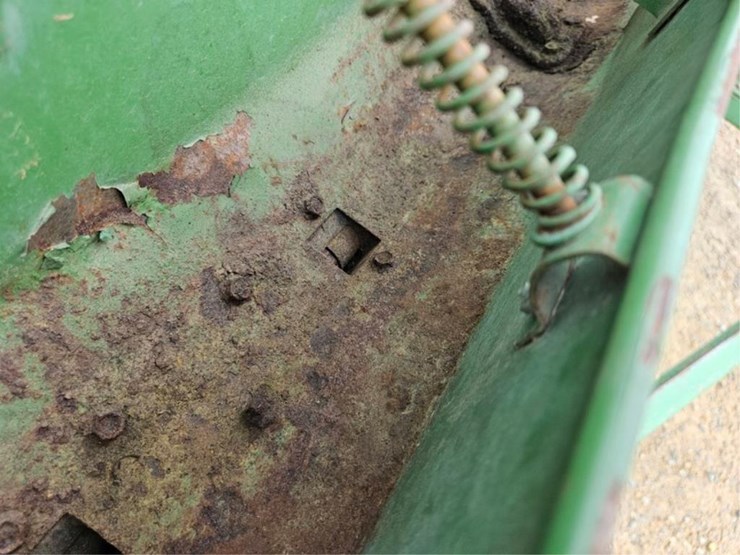 john-deere-8300-image-16