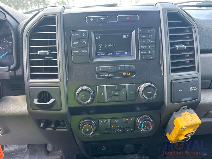 2019-ford-f-550-4x4-ext.-cab-chipper-truck-image-35