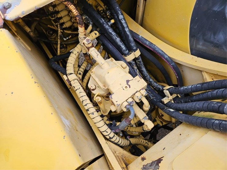 komatsu-pc150-lc-image-19