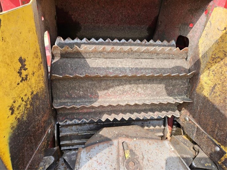 new-holland-770-image-18