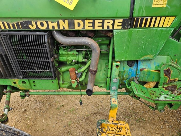john-deere-2155-image-12
