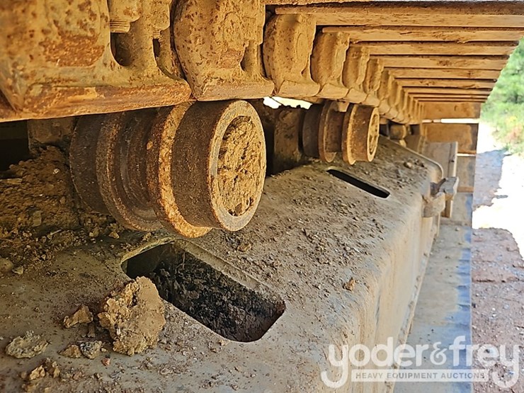 2016-caterpillar-336fl-image-8