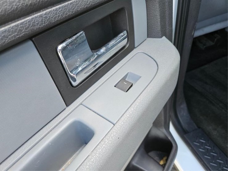 2012-ford-f150-xlt-image-22