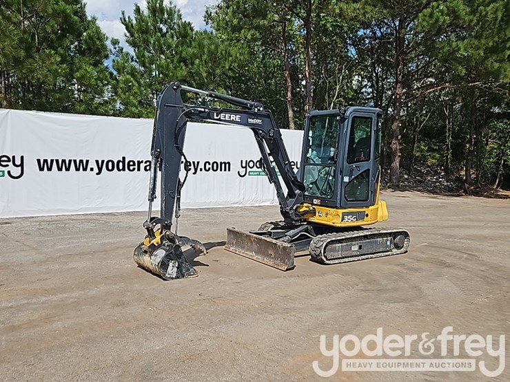2019-deere-35g-image-2