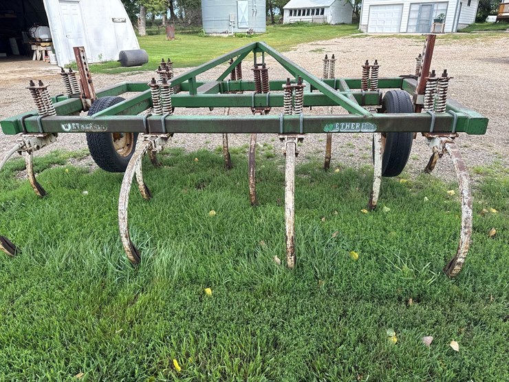 wetherell-chisel-plow-image-3