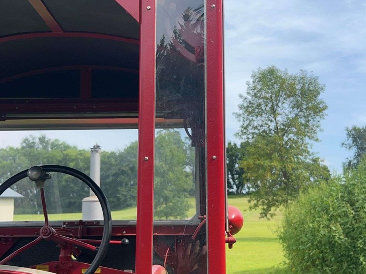 1948-farmall-h-with-automatic-cab-image-36