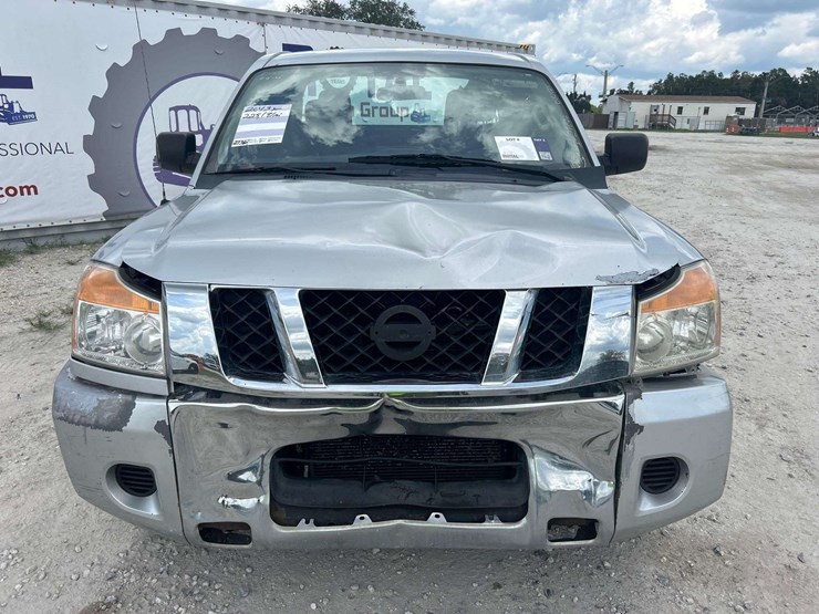 2013-nissan-titan-image-25
