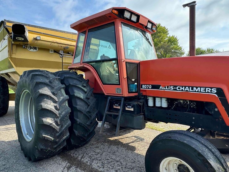 1982-allis-chalmers-8070-image-9