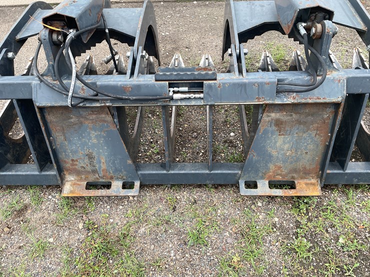 #186-•-stout-skid-steer-mount-84"-grapple-bucket-image-11