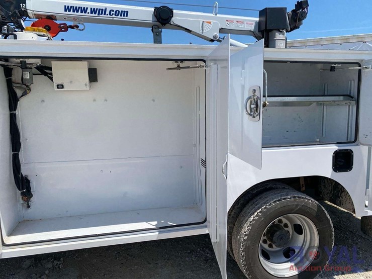 2019-dodge-ram-5500-image-18