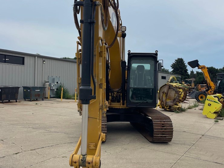 2018-caterpillar-318fl-image-2