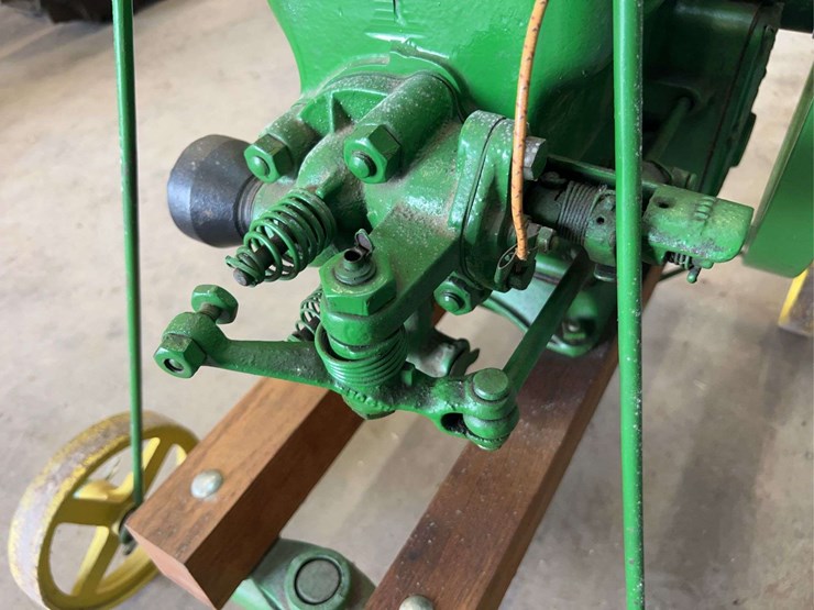 john-deere-e-1-1/2hp-engine-image-16