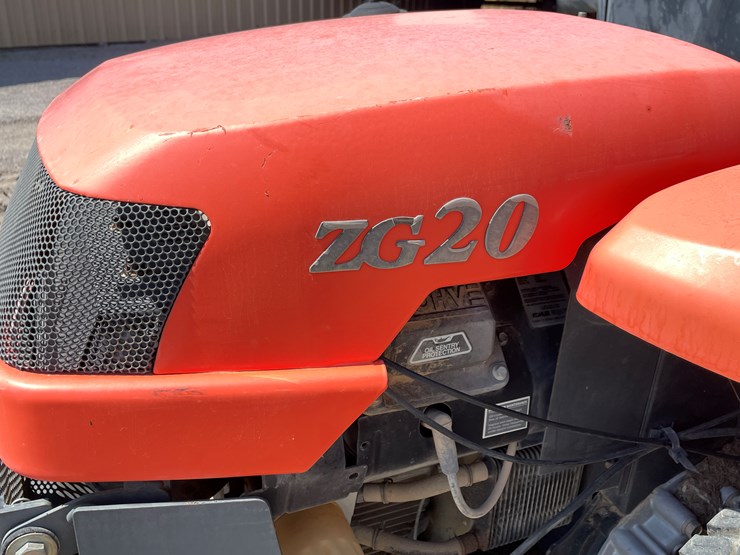 #2005-•-kubota-zero-turn-mower-image-21