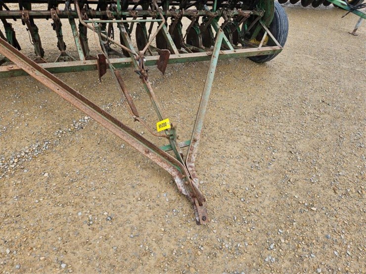 john-deere-11-image-10