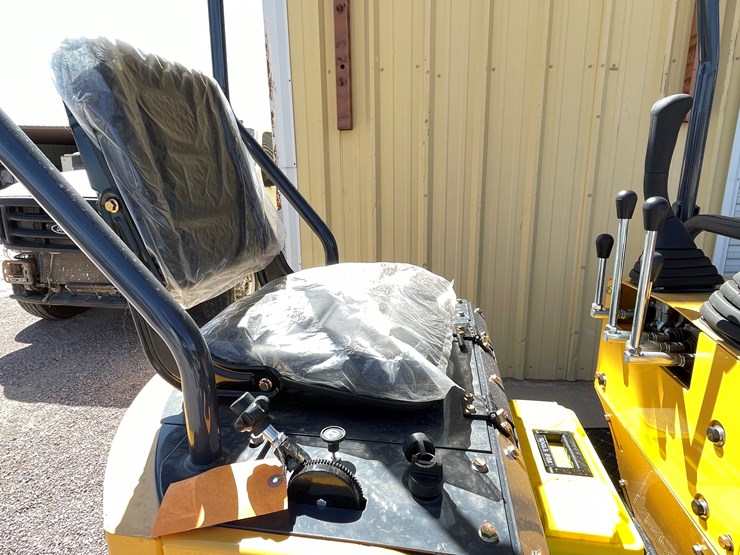 #4600-•-landhero-mini-excavator-image-11