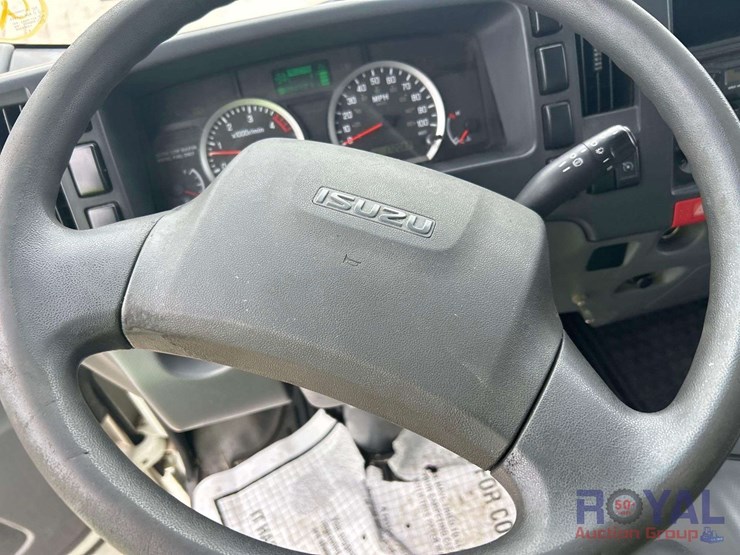 2016-isuzu-npr-landscape-dump-truck-image-12