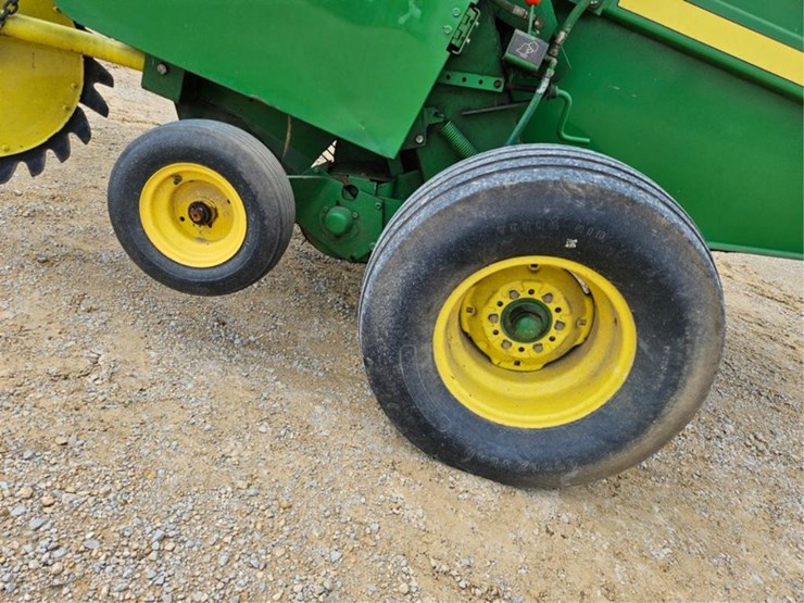 john-deere-435-image-32