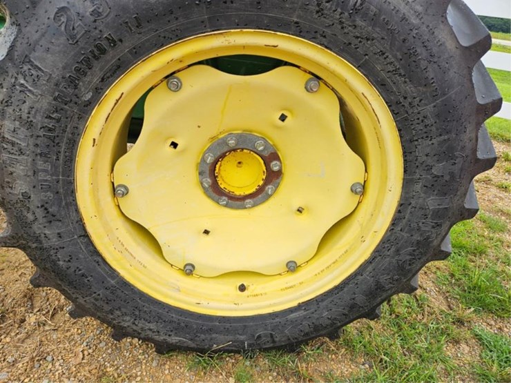 john-deere-2155-image-36