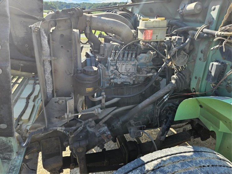 #385-•-1996-ih-4900-crew-cab-dump-truck-image-10