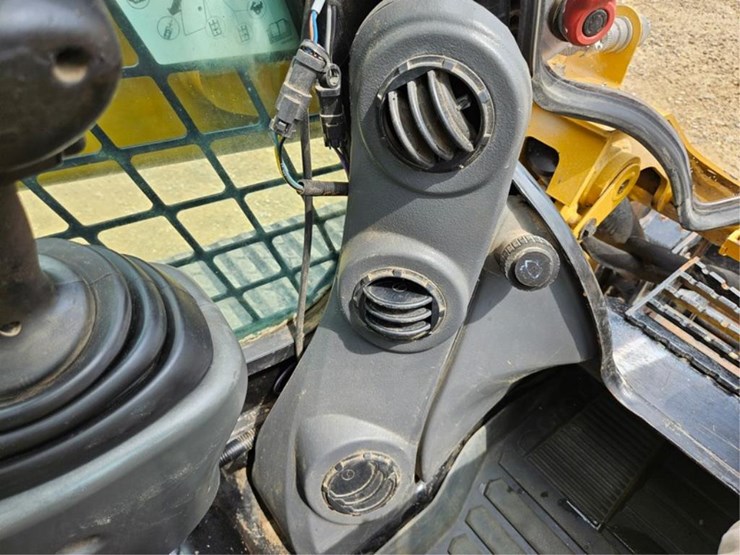 caterpillar-287-image-25