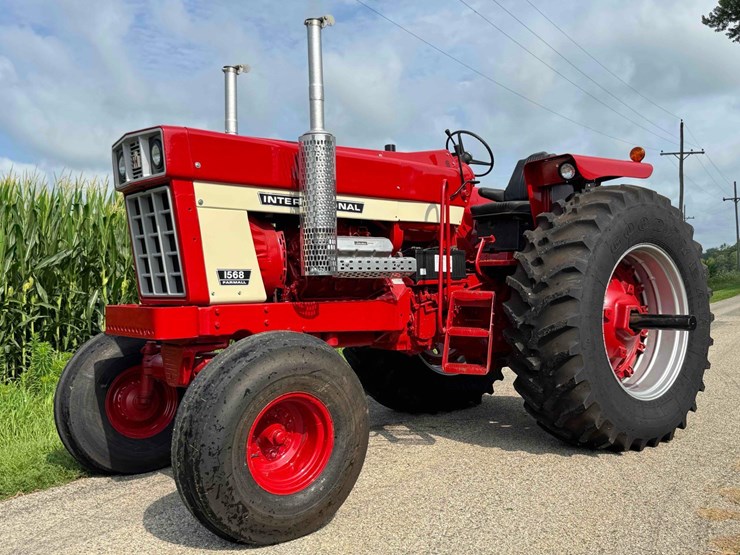 1974-ih-1568-tractor-image-15