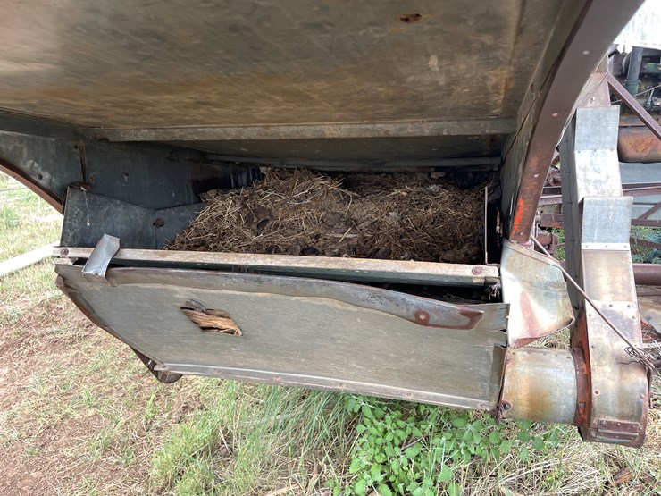 #3501-•-vintage-oliver-combine-(wagon-mound,-nm)-image-31