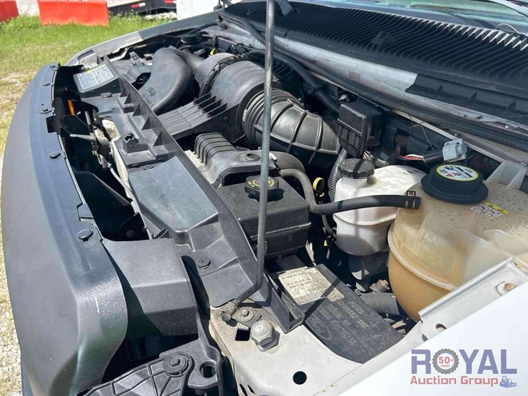 2008-ford-cargo-image-8