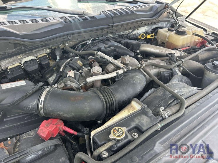 2019-ford-f-550-4x4-ext.-cab-chipper-truck-image-9