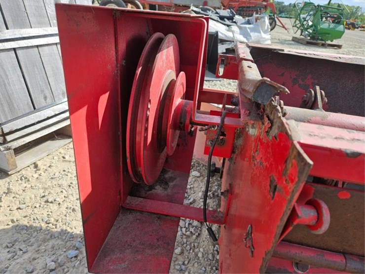 massey-ferguson-8570-image-81