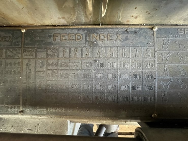 yang-iron-gear-head-engine-lathe-image-10