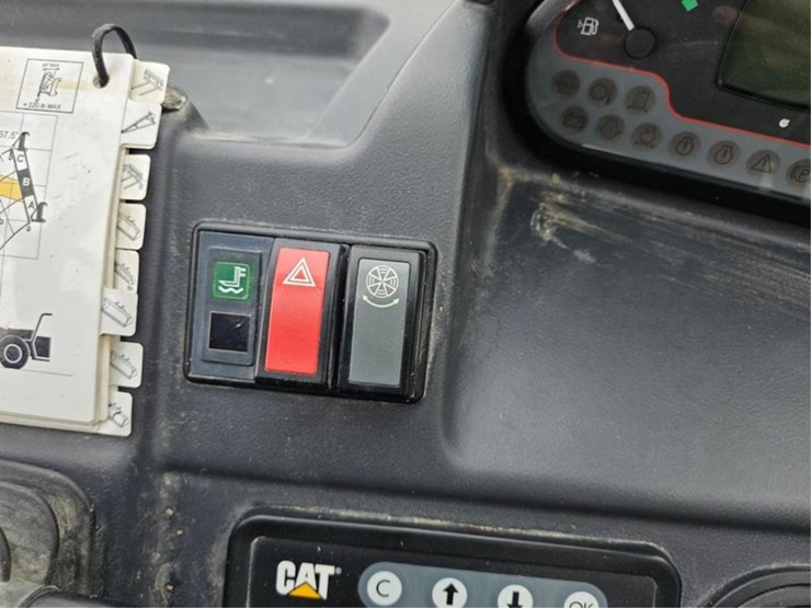 caterpillar-th407c-image-33