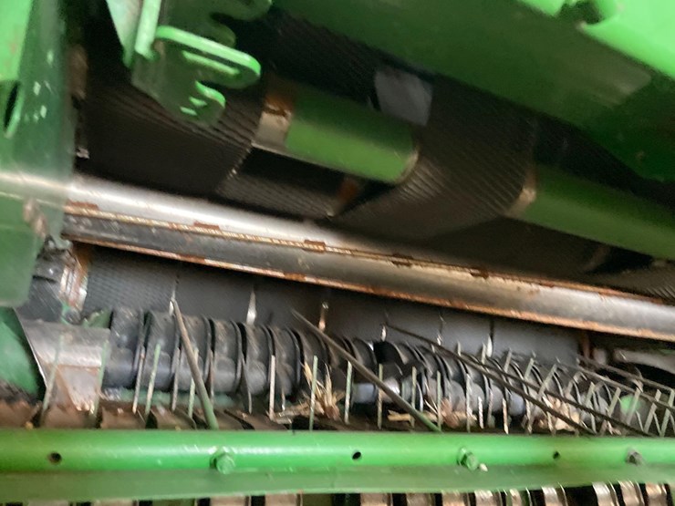 john-deere-560r-image-30