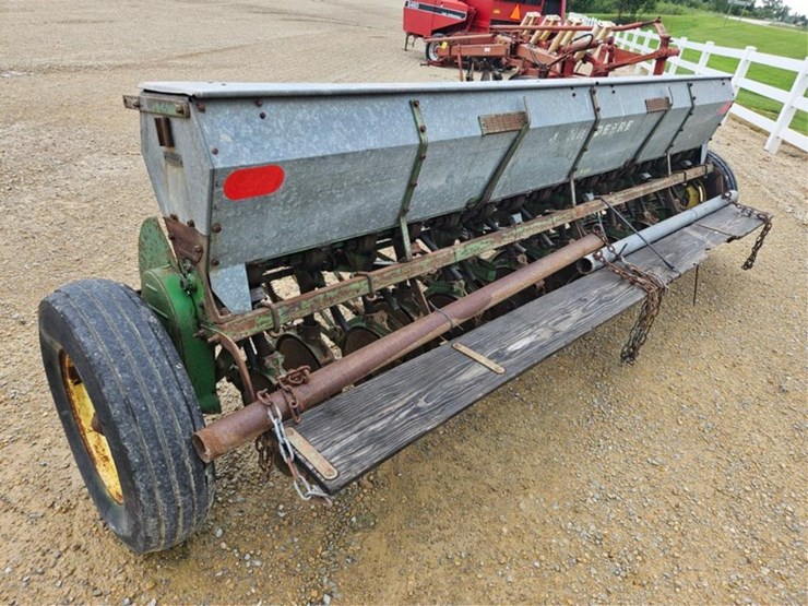 john-deere-11-image-26