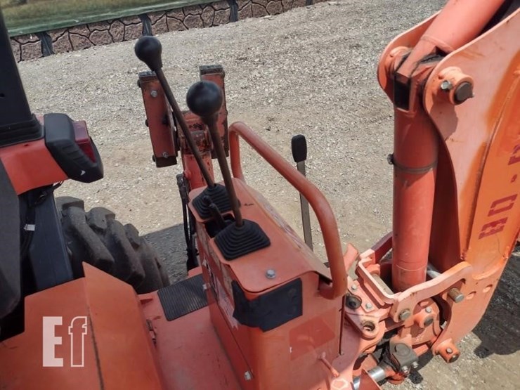 16-kubota-b26tlb-tractor-8242-image-15