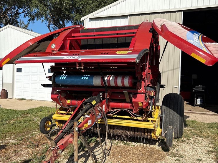 2015-new-holland-roll-belt-560-image-65