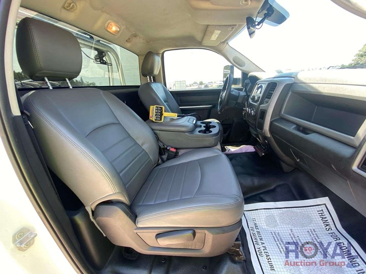 2014-dodge-ram-5500-image-39